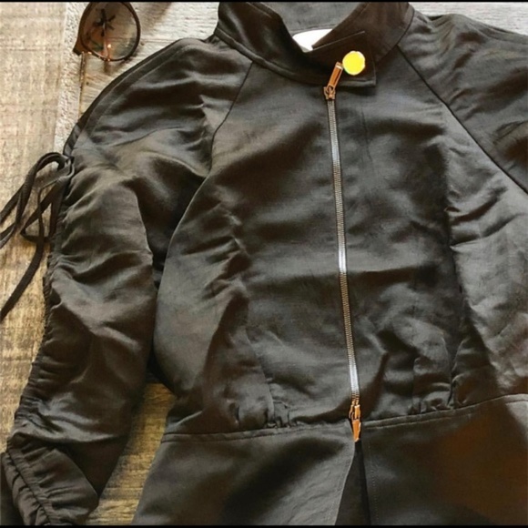 Lewit Ruched Sleeve Jacket - Picture 3 of 6